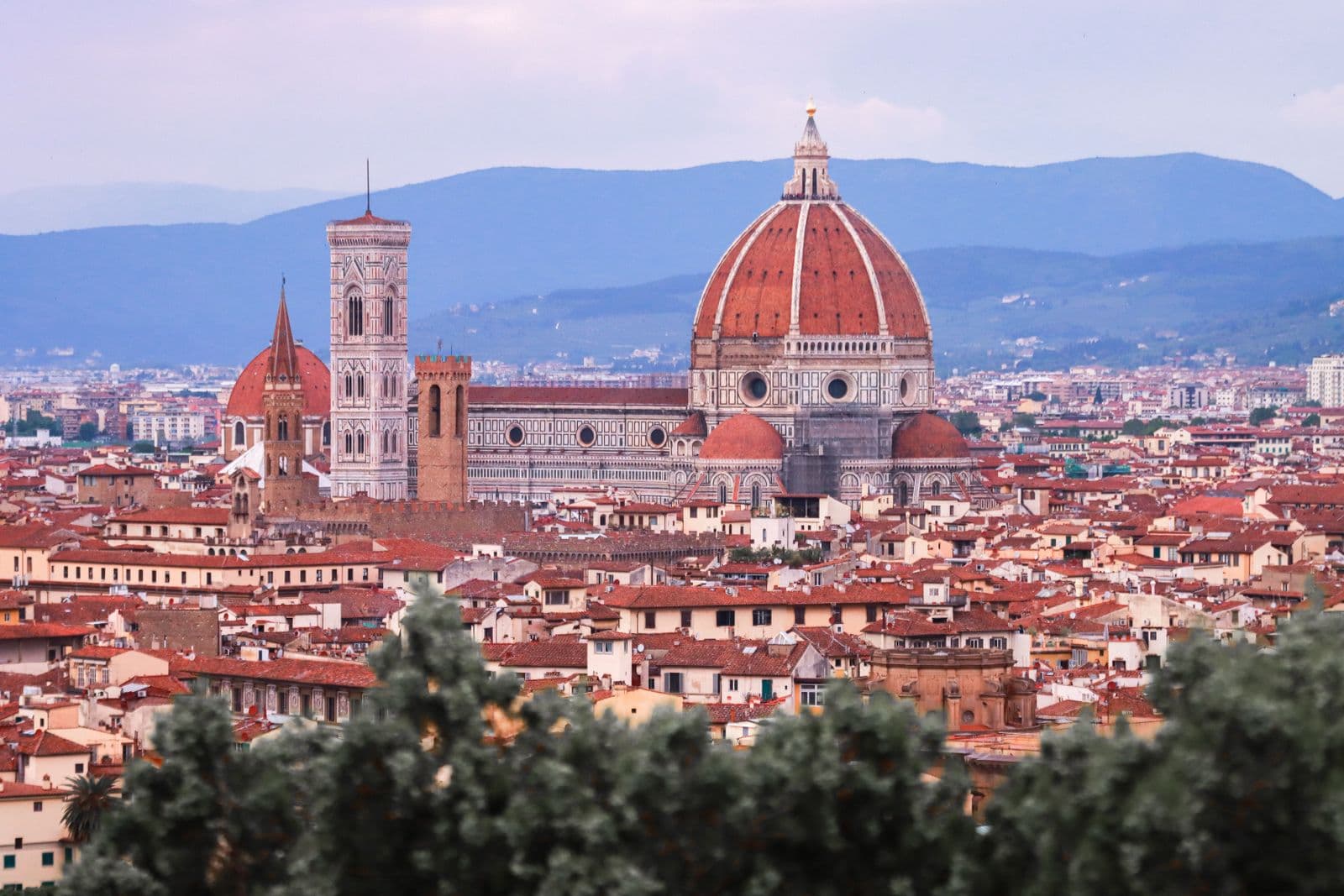 Catedral de Santa Maria del Fiore e cidade de Florença, representando a Europa